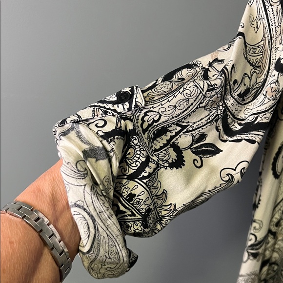 new directions Black and White Paisley Tunic Top - Picture 5 of 6